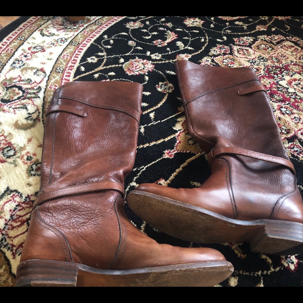 - Frye boots - Picture 6 of 7